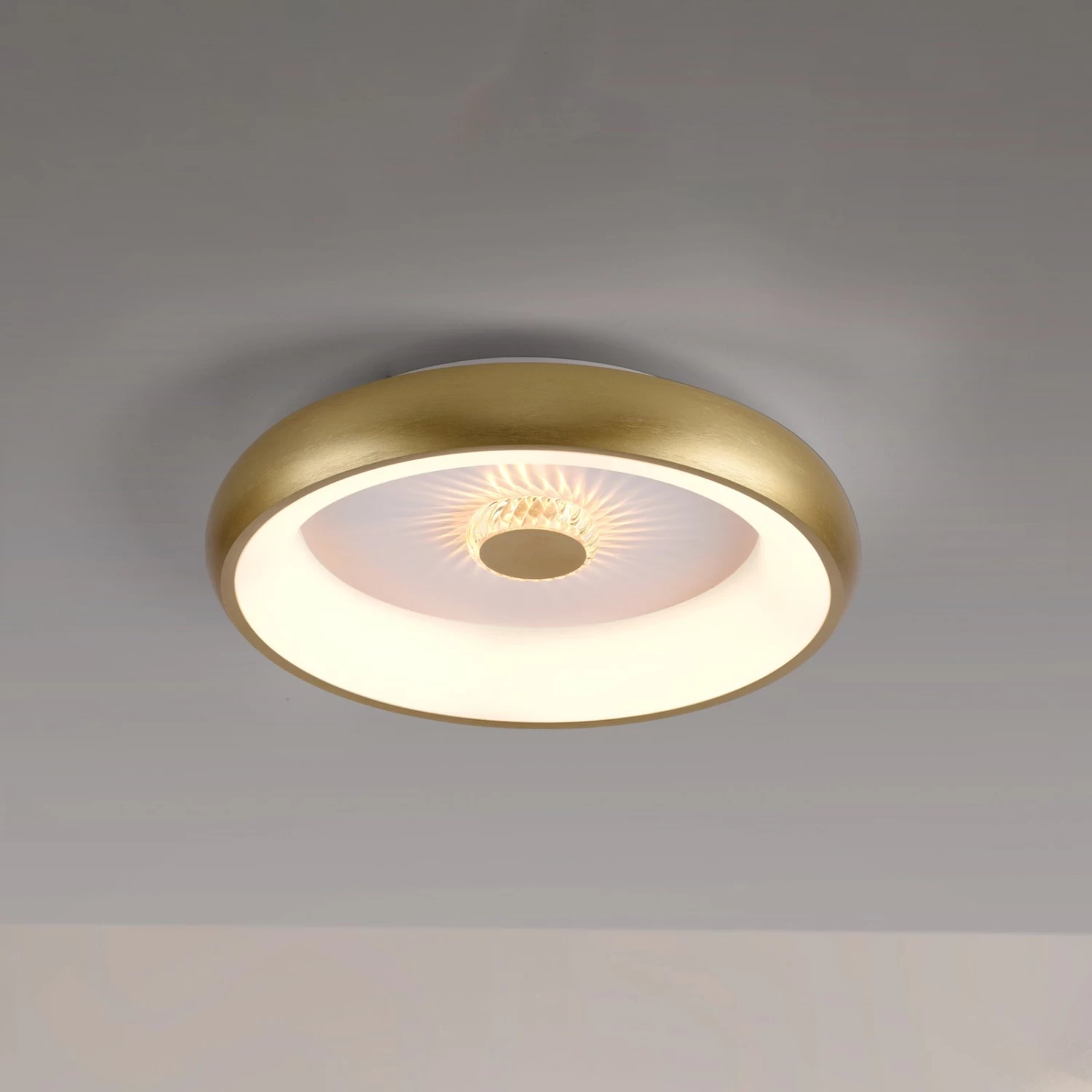 Plafonnier LED Vertigo, CCT, Ø 46,5 cm, Laiton 1 Plafonnier LED Vertigo, CCT, Ø 46,5 cm, Laiton