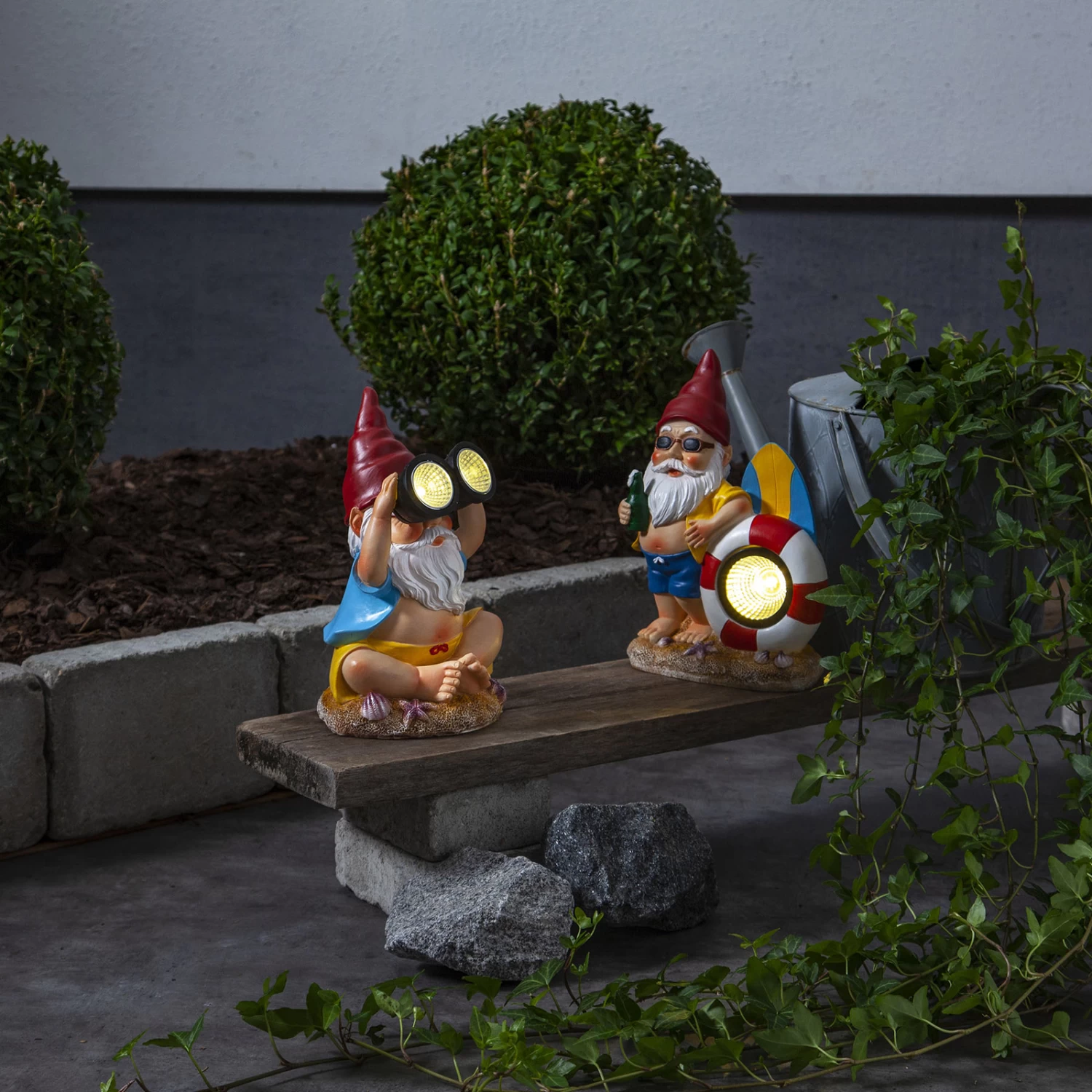 Star Trading Lampe Solaire LED Gnomy Avec Bouée De Sauvetage 2 Star Trading Lampe Solaire LED Gnomy Avec Bouée De Sauvetage – Image 2