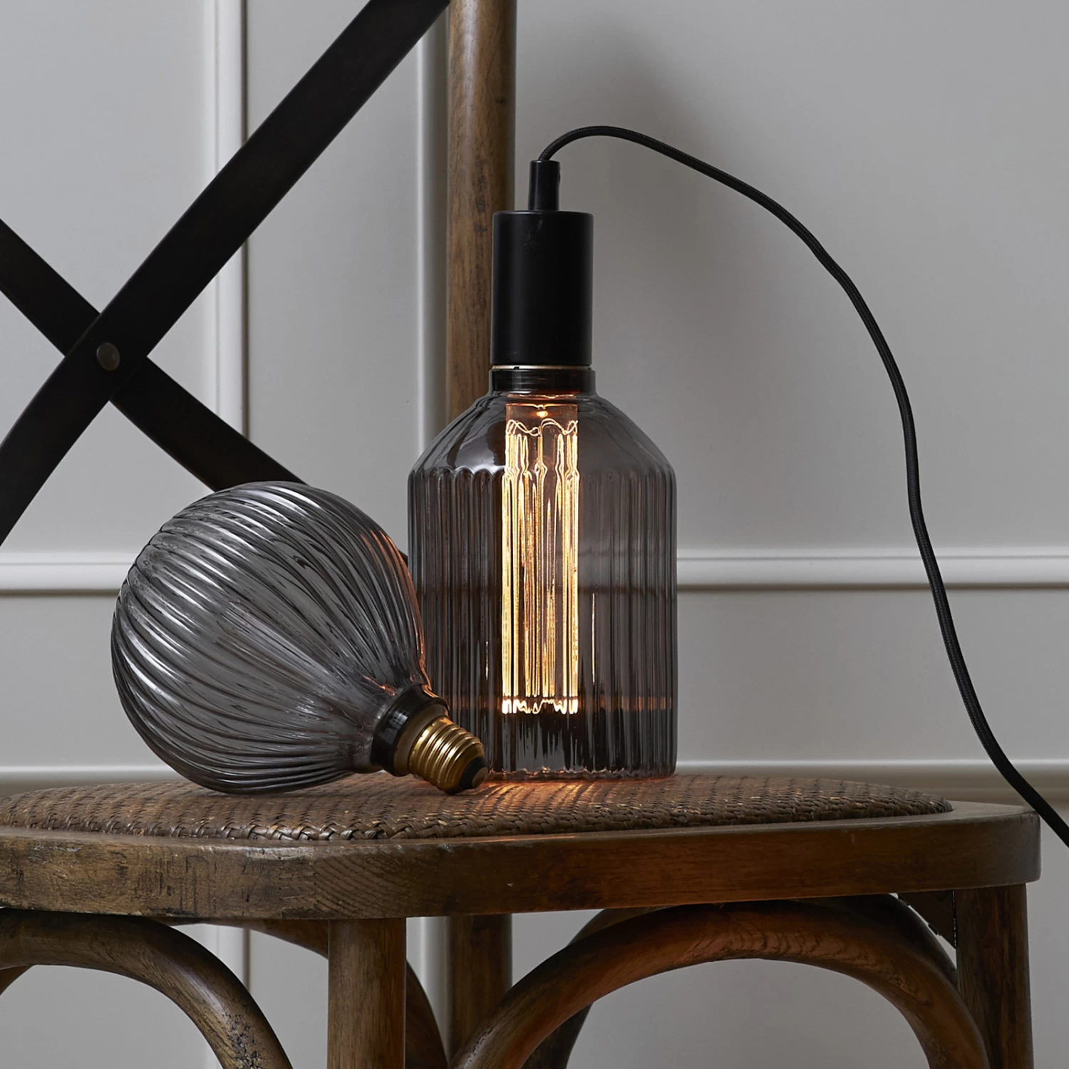 Star Trading Ampoule LED Decoled E27 1 W 2 000 K Gris Fumée 2 Star Trading Ampoule LED Decoled E27 1 W 2 000 K Gris Fumée – Image 2