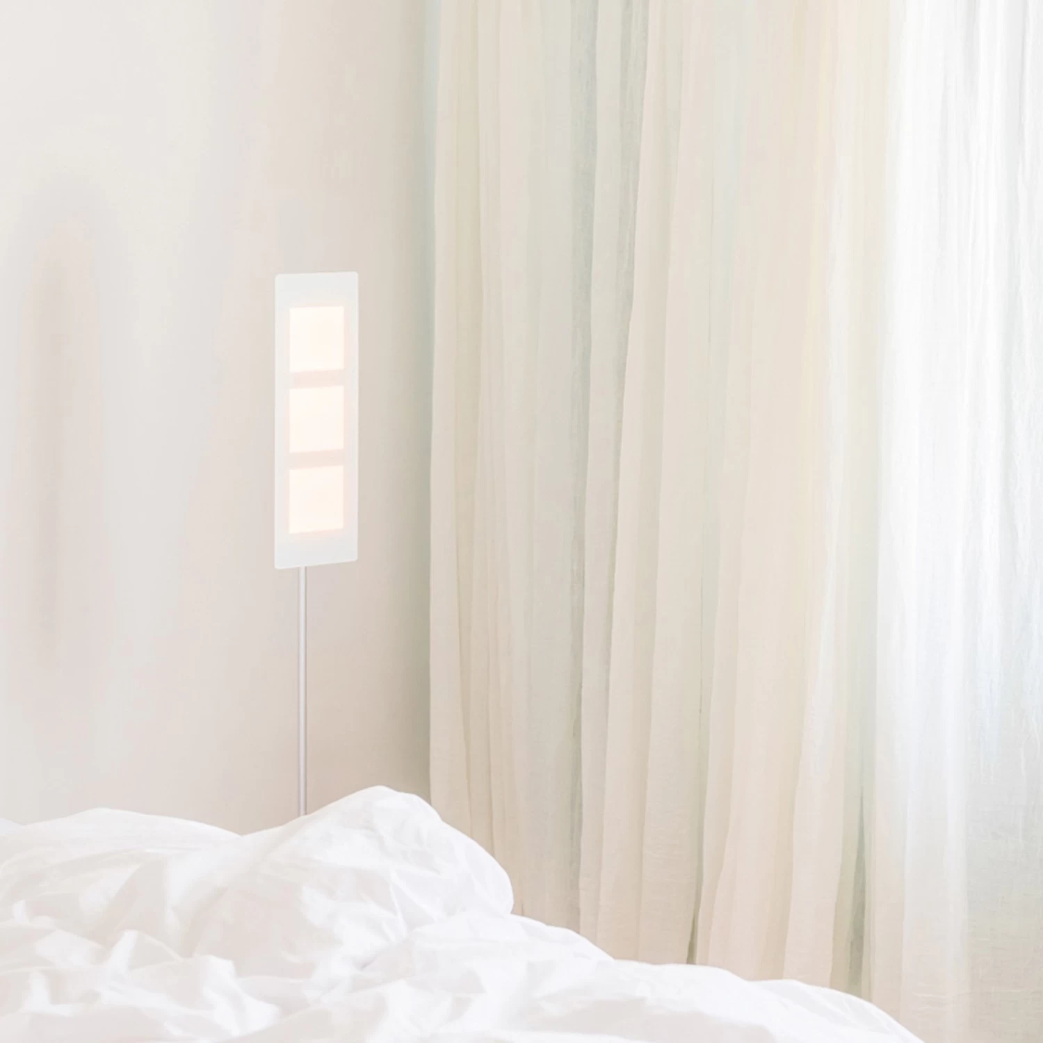 OMLED One F3 - Lampadaire OLED En Blanc 4 OMLED One F3 - Lampadaire OLED En Blanc – Image 4