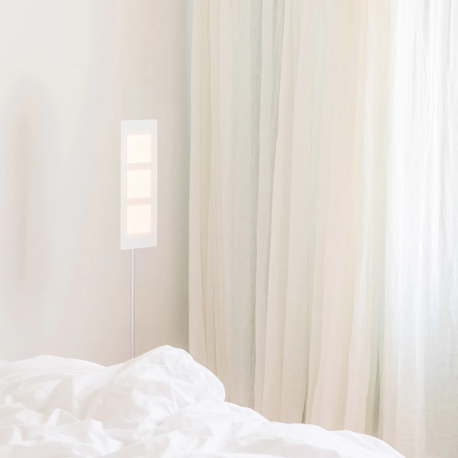 OMLED One F3 - Lampadaire OLED En Noir 4 OMLED One F3 - Lampadaire OLED En Noir – Image 4