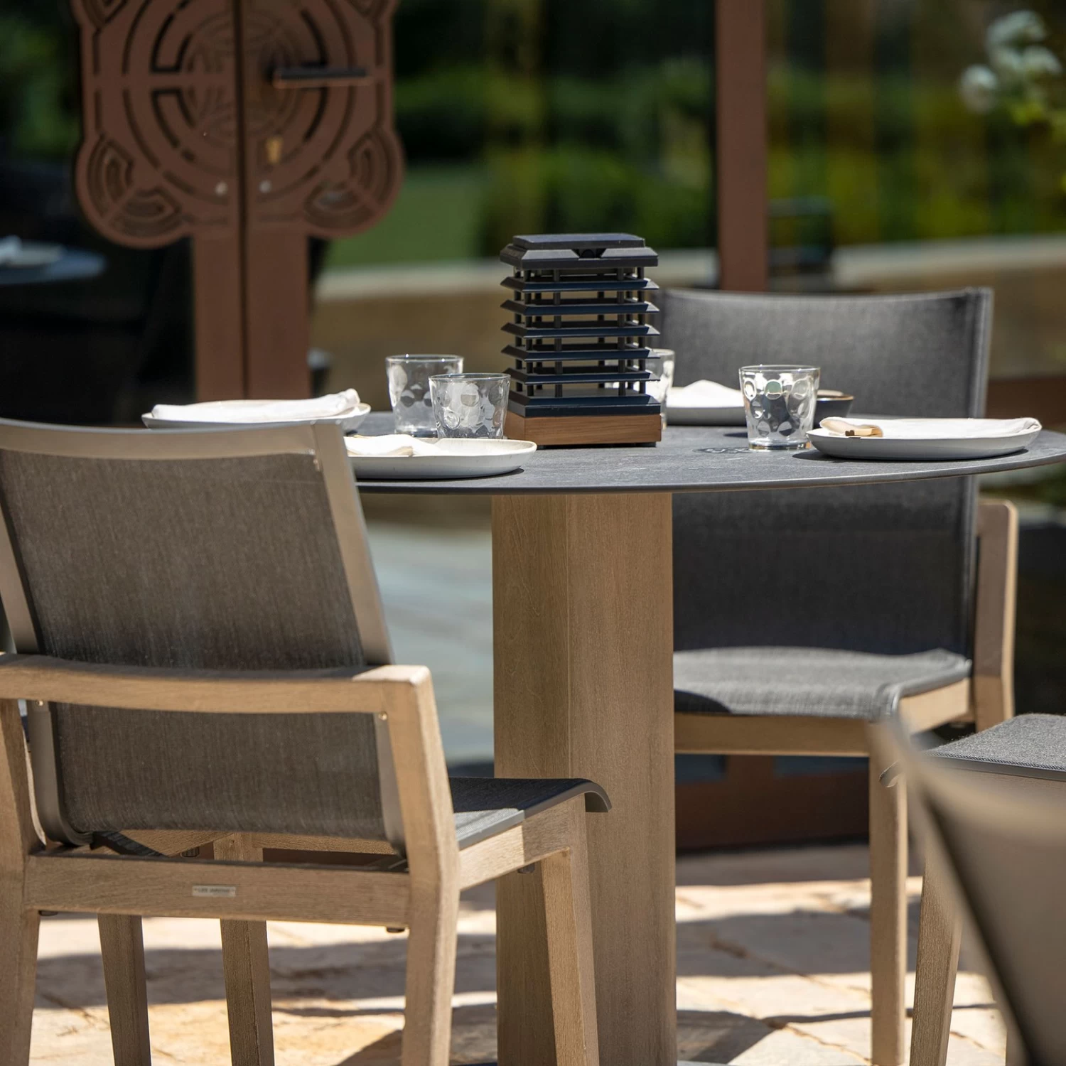 Lampe Solaire LED à Poser Tekura En Bois De Teck 2 Lampe Solaire LED à Poser Tekura En Bois De Teck – Image 2