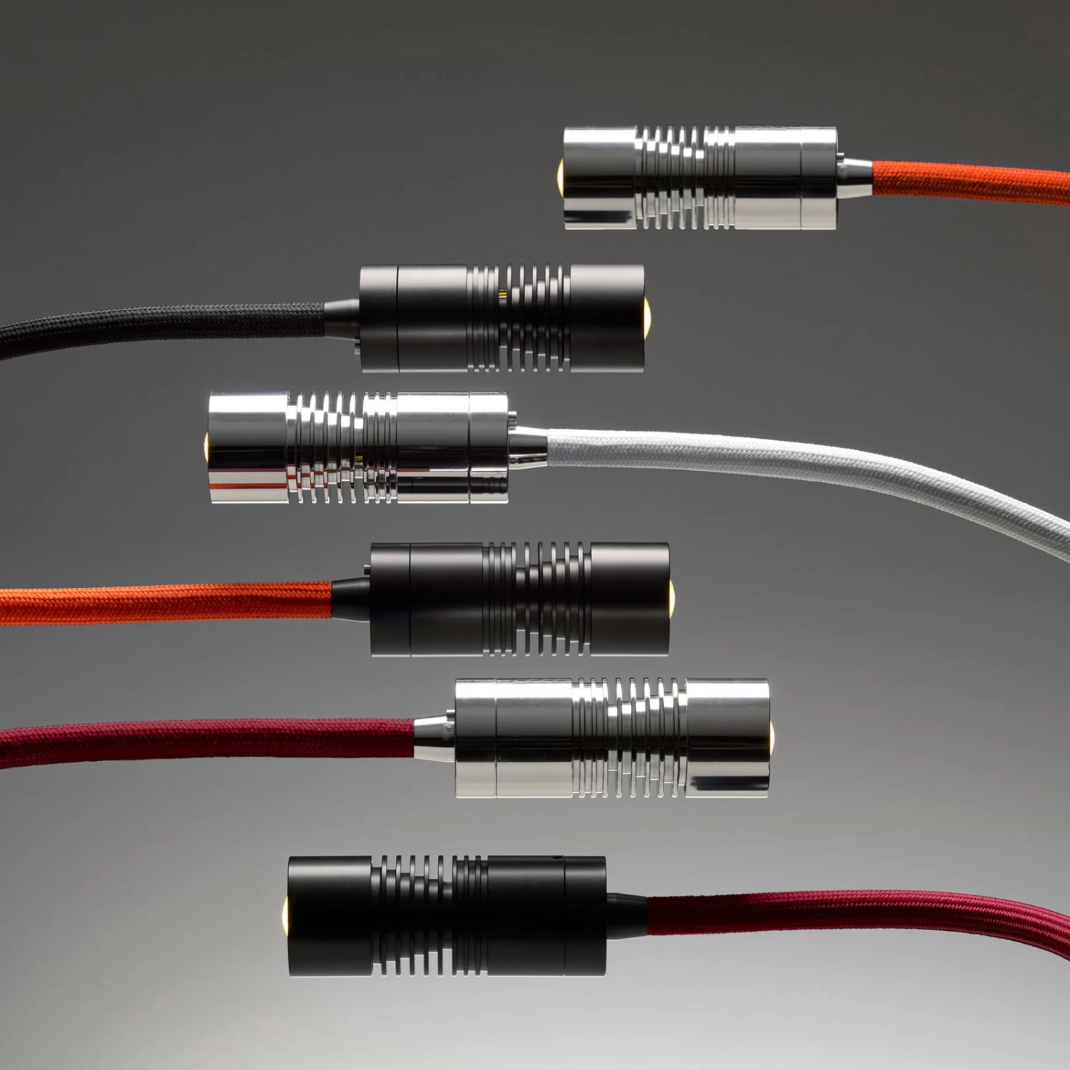 OLIGO A Little Bit Colour Lampadaire Chromé/rouge 2 OLIGO A Little Bit Colour Lampadaire Chromé/rouge – Image 2