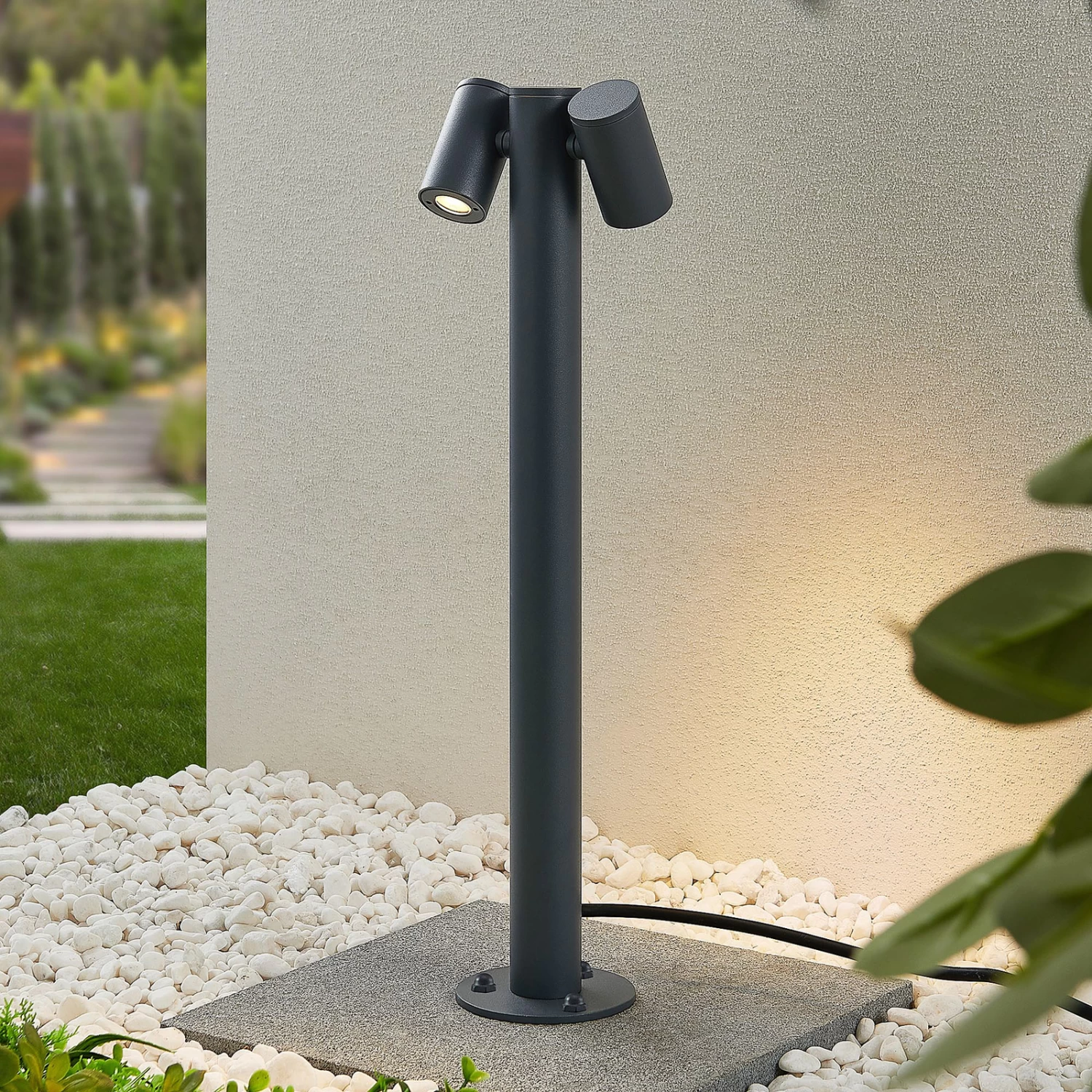 Lucande Saige Potelet LED à 2 Lampes, 50 cm 1 Lucande Saige Potelet LED à 2 Lampes, 50 cm