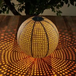 Lindby Lemark Lanterne Solaire LED Sphère Piquet -Déco Lumière Soldes 9945520 2